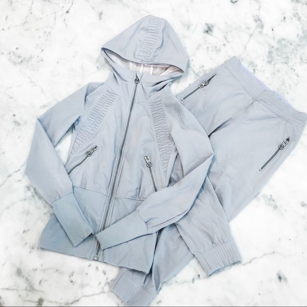 🎉🎉 iVivva Lululemon girls jogger track suit 🎉🎉